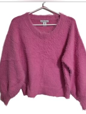 London Kaye Barbiecore Furry Sweater Eyelash Knit Roundneck Balloon Sleeves EUC